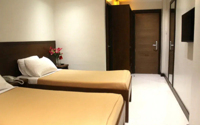 OYO 125 West Makati Hotel