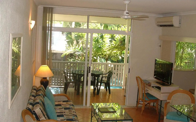 Palm Cove Tropic Apartments