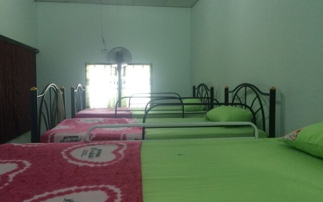 Supreeya Guesthouse - Hostel