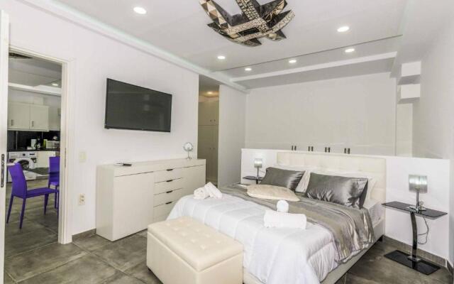 Amare La Vita Villa by Solmar Villas