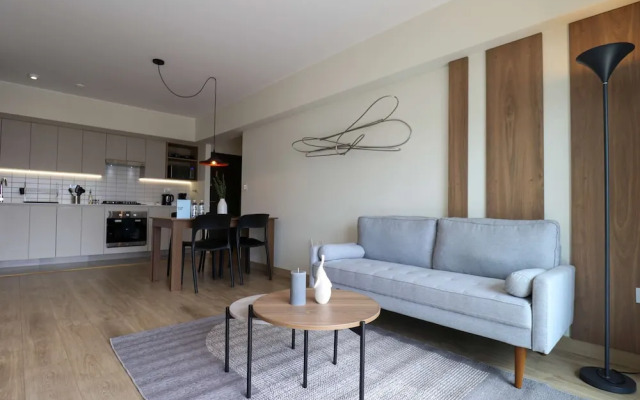 w Spectacular 2BR With Balcony in Miraflores