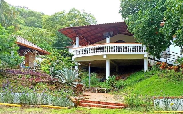 Hotel Casa Blanca