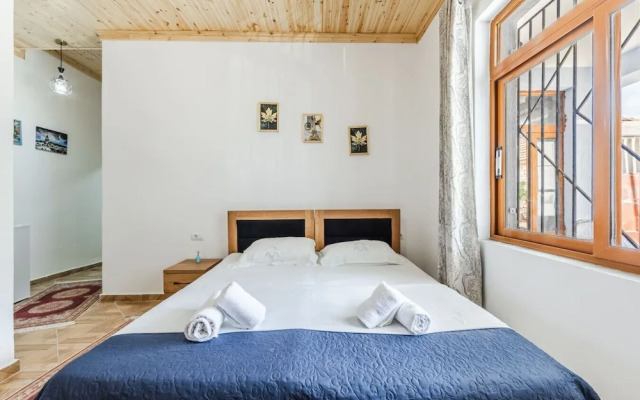 Saraci Rooms 1 in Gjirokast r