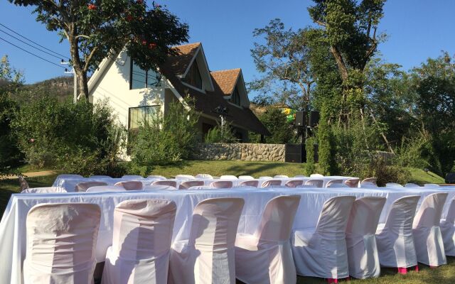 Prairie Hills Resort