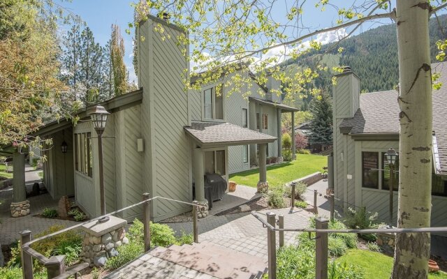 Greyhawk 10 - 2 Br Condo