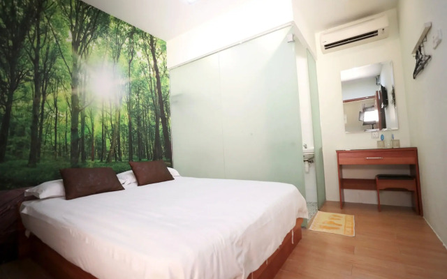 Rain Forest Hotel