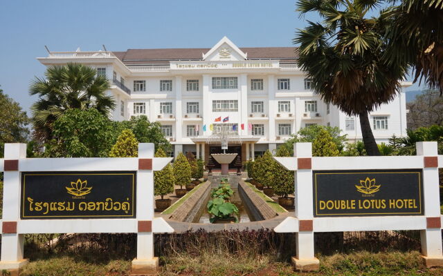 Double Lotus Hotel