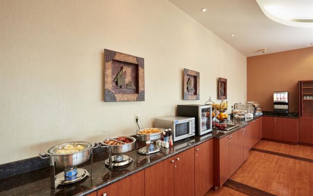 Best Western Plus Orangeville Inn & Suites