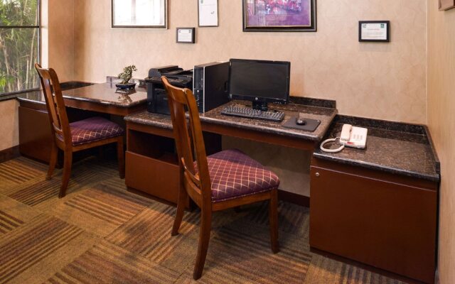 Quality Inn & Suites