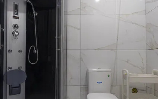 Влад апартаментс  на ул. Махалина д. 10