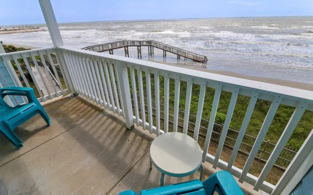 Seascape 1210 1 Bedroom Condo by RedAwning