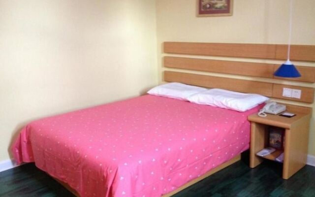 Home Inn Heyuan Railway Station