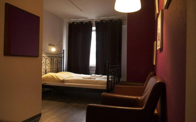 Station Hostel For Backpackers