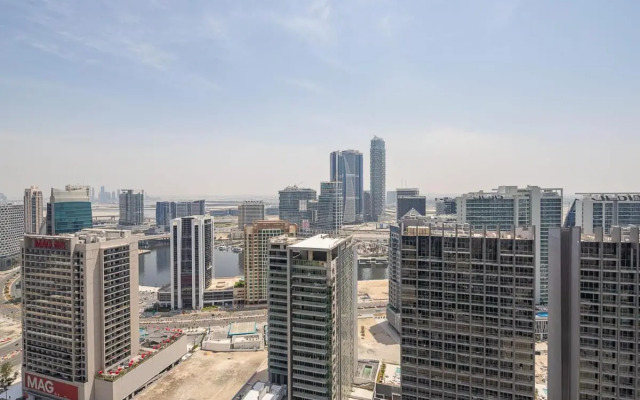 Frank Porter - Burj Views