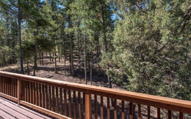 Rocky Top Cabin - Two Bedroom Cabin