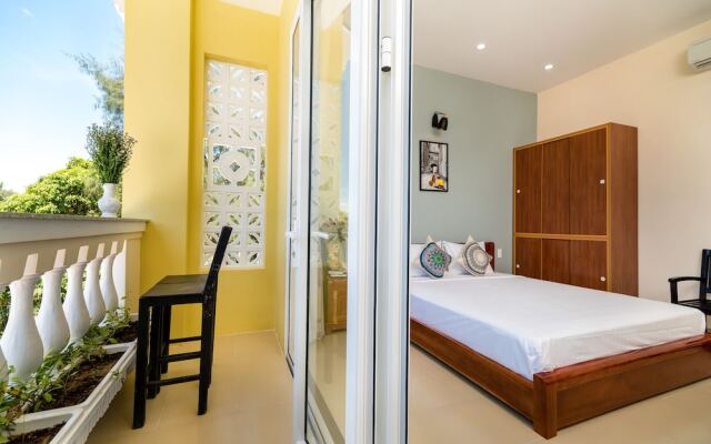 Golden Walls Homestay