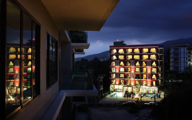 WE Valley Hotel