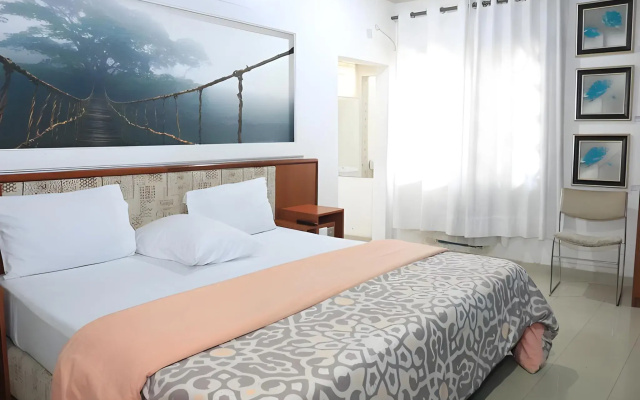 NatureMark Gallery and Guest House