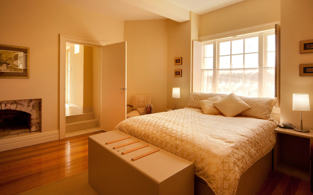 The Woodbridge Waterfront Rooms.
