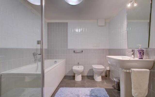 6 WINDOWS! GRAND CANAL PANORAMA VIEW, Aircond Wifi
