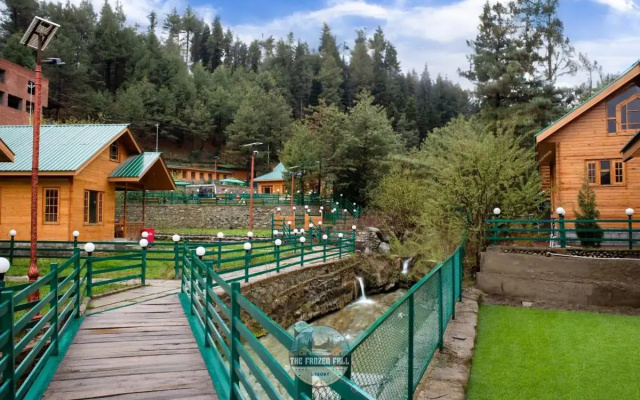 The FrozenFall Resort - Gulmarg