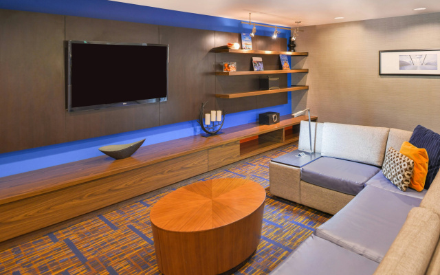 Courtyard by Marriott Tampa North/I-75 Fletcher