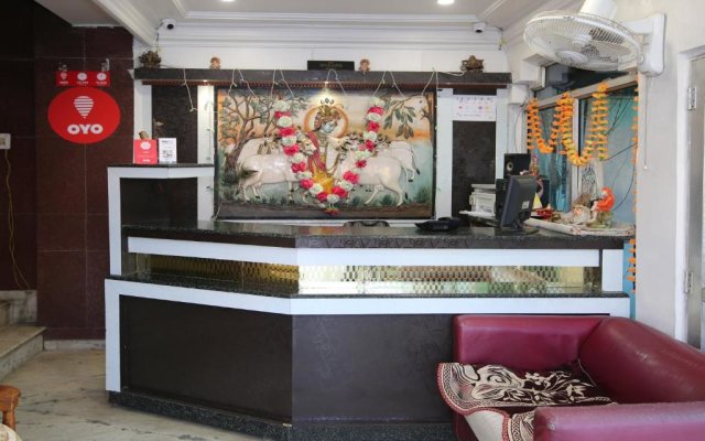 OYO 9305 Hotel Dwarika Inn