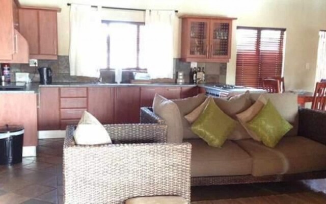 Makhato 84 Bush Lodge