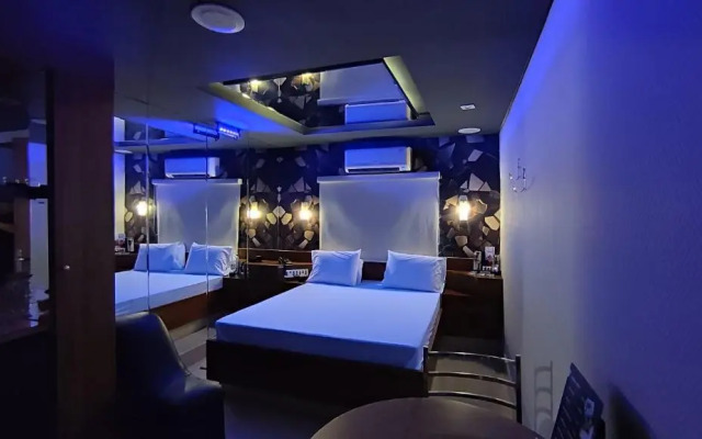 Swing Motel