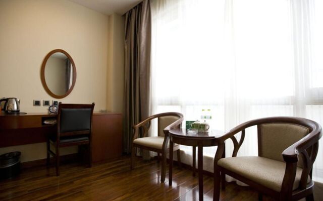 GreenTree Inn JiNing YanZhou JiuZhou FangYuan Hotel