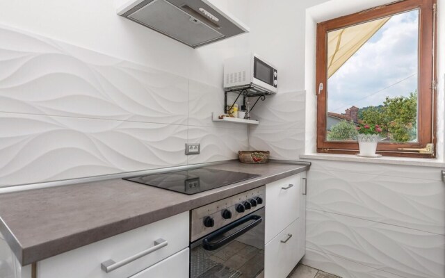 Awesome Home in Matulji with Hot Tub, WiFi & 2 Bedrooms