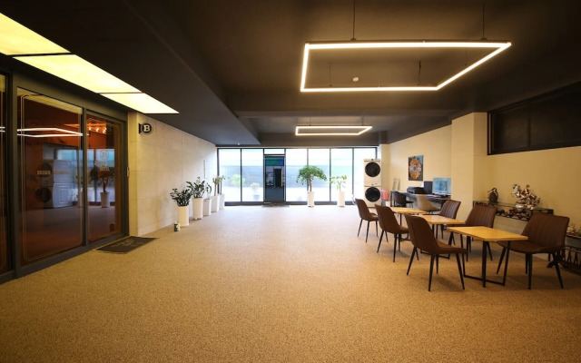 Brown Dot Hotel Sinan