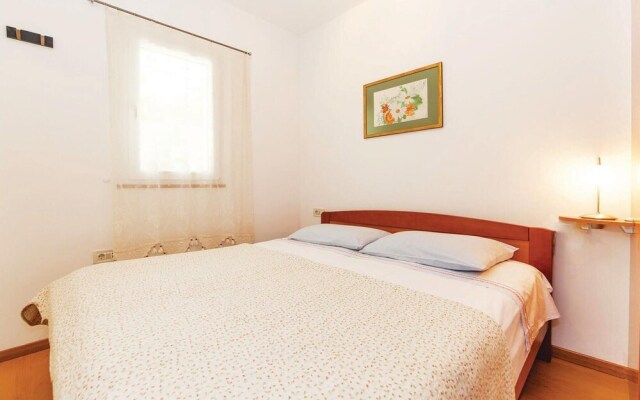 Beautiful Home in Jadranovo With Wifi and 3 Bedrooms