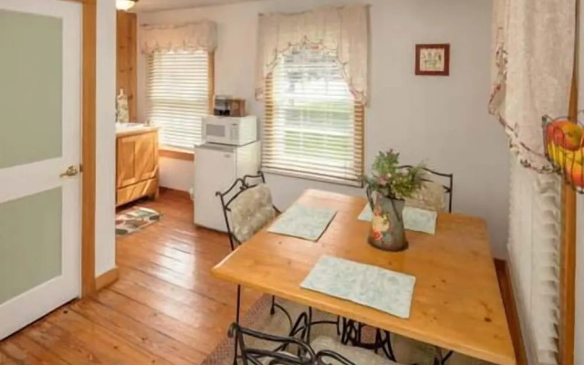 Cloran Mansion Bed & Breakfast