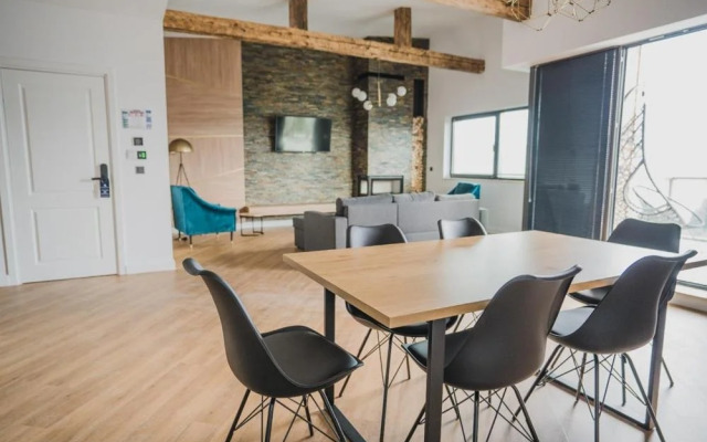 . Panoramic Colibita