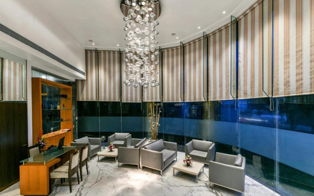 The Regale by Tunga