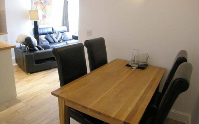 Victoria Street 37, Flat 1