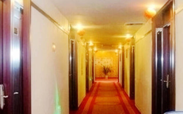 Hongru Business Hotel