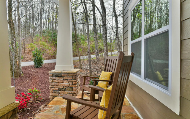 Arcadia Falls Retreat