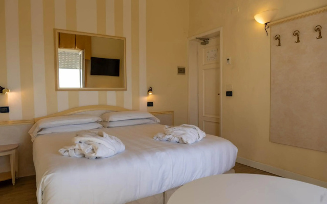 Hotel London