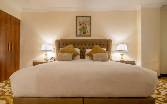 The Grand Palace Hotel