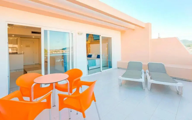 Sirenis Hotel Seaview Country Club