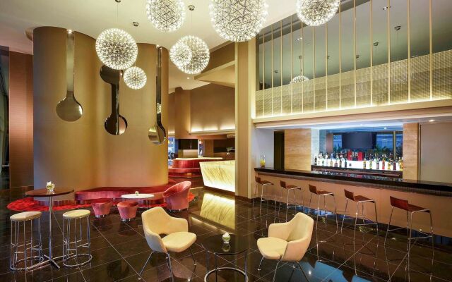 Novotel Yangon Max