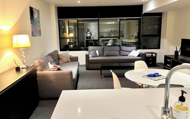 ReadySet Apartments on Little Collins