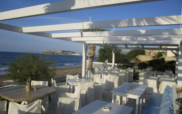 Petradi Beach Lounge Hotel