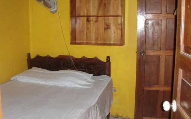Hostal Brisas y Olas - Hostel