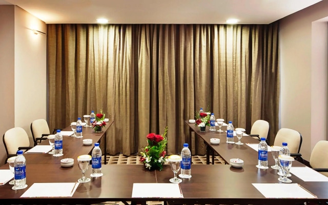 Oaks Liwa Executive Suites