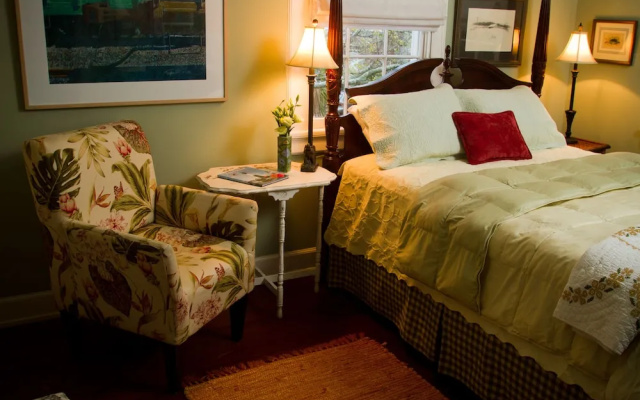 Lighthouse Inn Bed and Breakfast