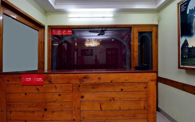 Hotel Majestic Deluxe Lodging by OYO Rooms