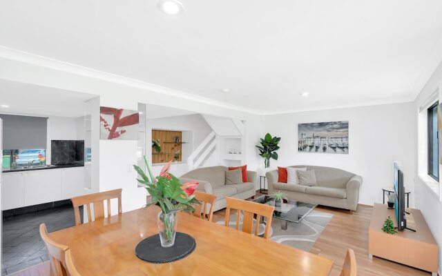 Fountain View Villa - We Accommodate